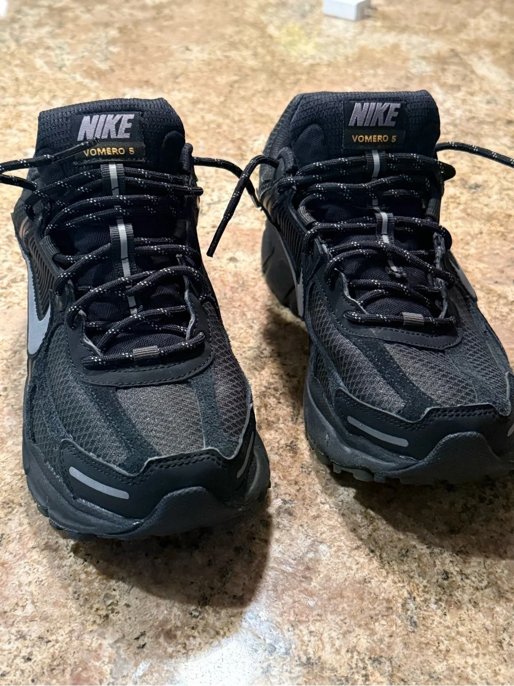 Nike Men’s Vomero 5 Black Sequoia HV2527-001 SIZE 9
